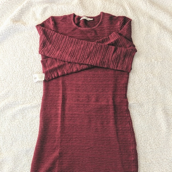 NWT body con dress - Picture 4 of 4